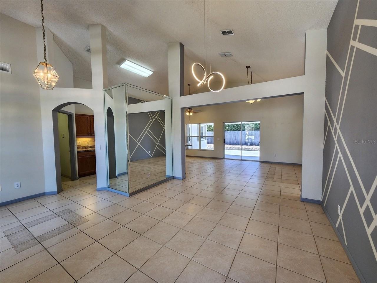 2303 Laurel Pine Ln - Photo 2 of 23