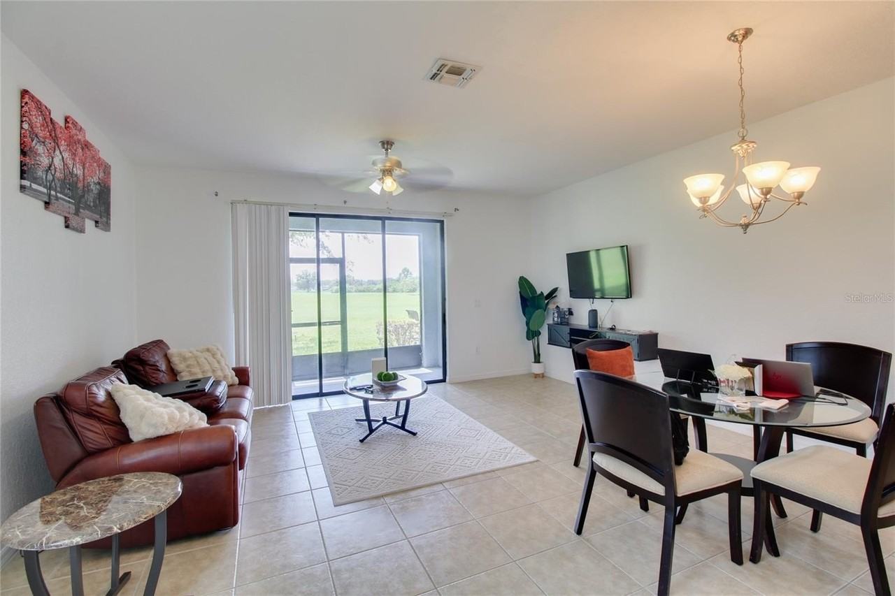 20626 Maxim Pkwy - Photo 6 of 26