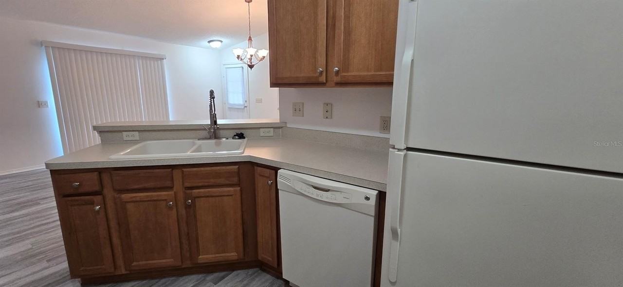 1009 Ridgeville Rd - Photo 6 of 16