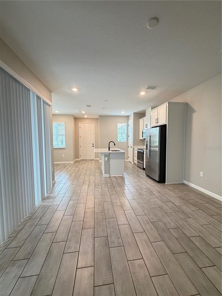 1449 Axel Graeson Ave - Photo 6 of 22
