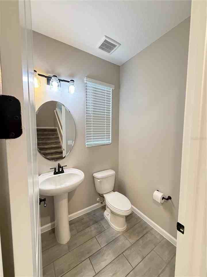 1449 Axel Graeson Ave - Photo 7 of 22