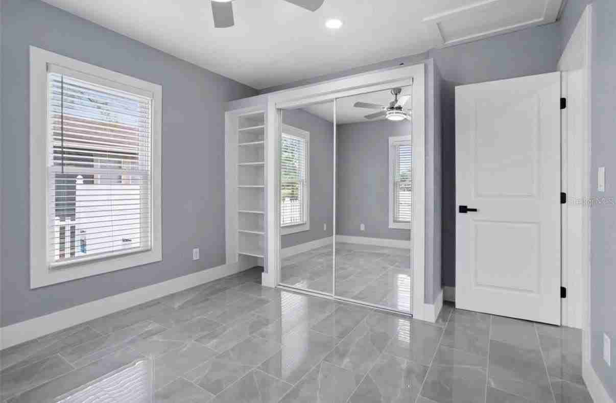 8907 N Boulevard - Photo 5 of 24
