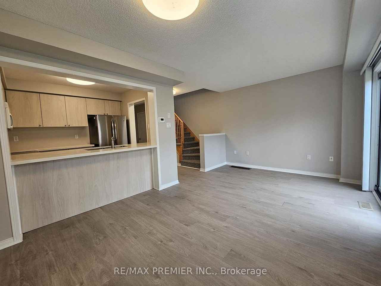 9 Lucena Crescent - Photo 6 of 16