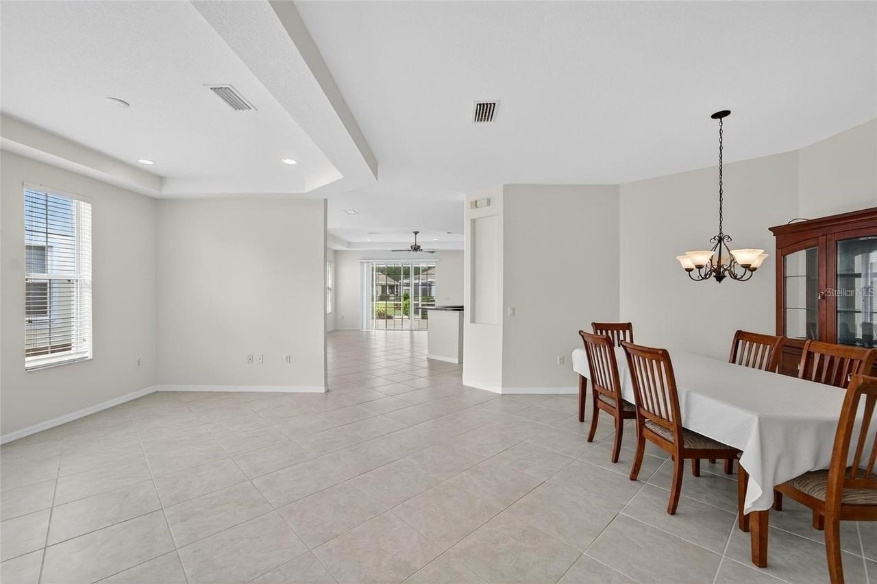 209 Sela Cove Cir - Photo 5 of 49