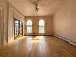 featured image of 215 N Pinckney St #215-4