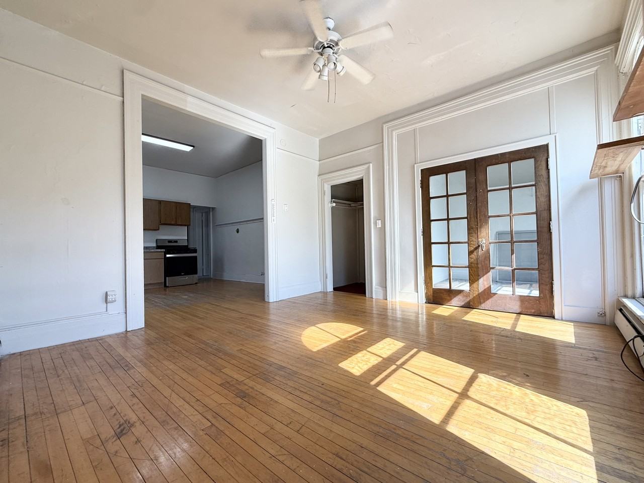 215 N Pinckney St #215-4 - Photo 3 of 17