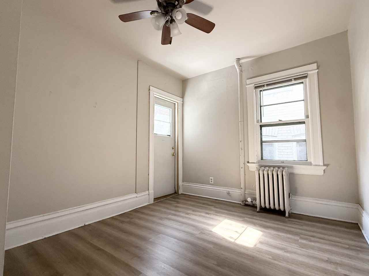201 N Pinckney St #201-2 - Photo 5 of 13