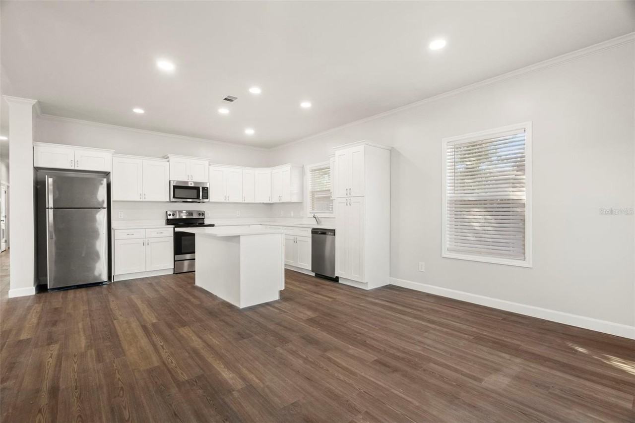 4352 9th Ave S - Photo 5 of 29
