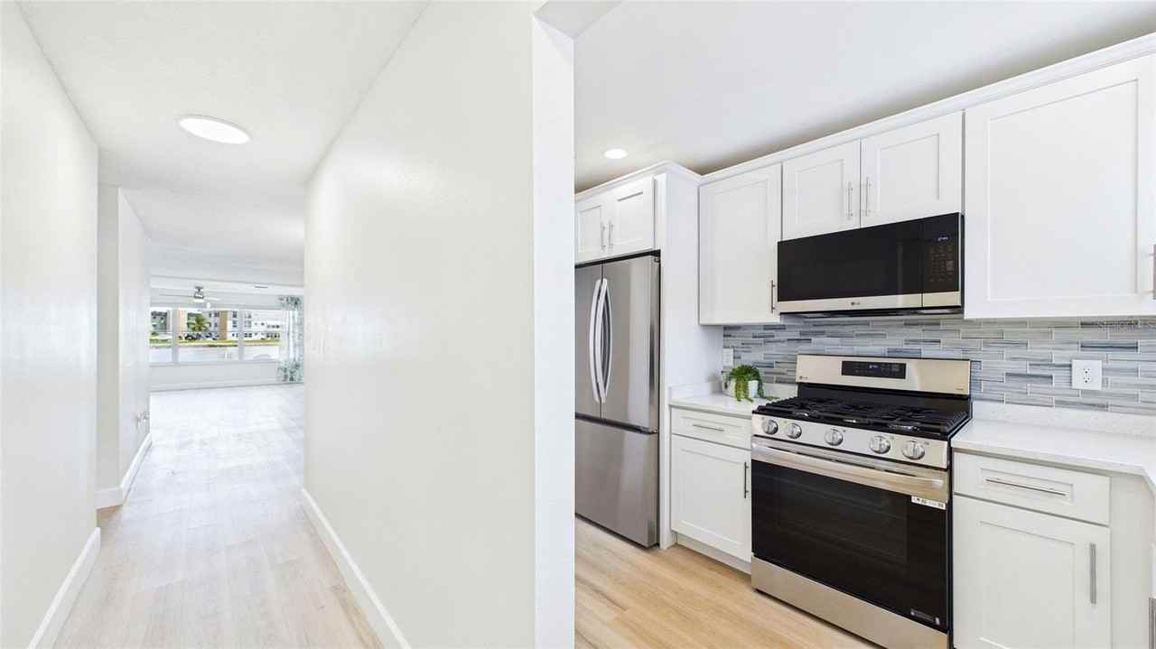 6025 Shore Blvd S #111 - Photo 4 of 38