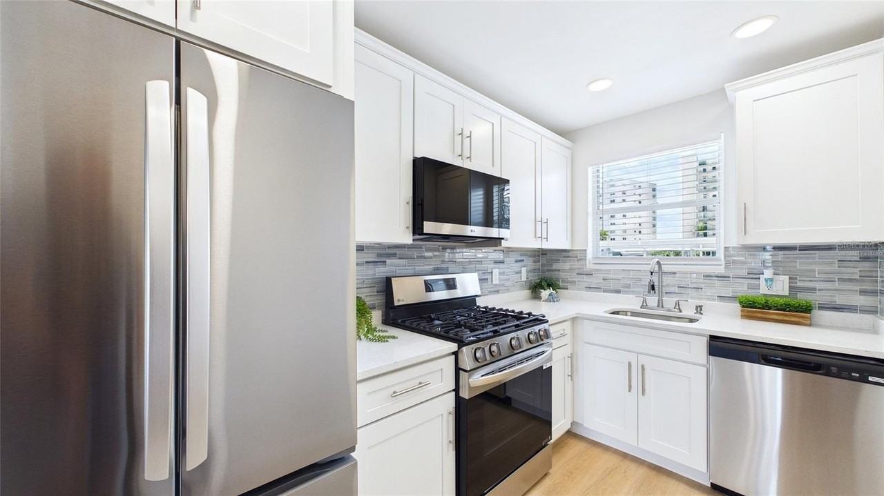 6025 Shore Blvd S #111 - Photo 6 of 38