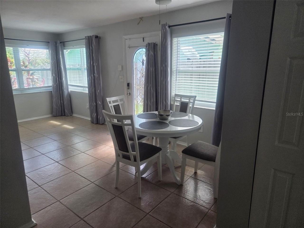 865 7th St S - Photo 5 of 13