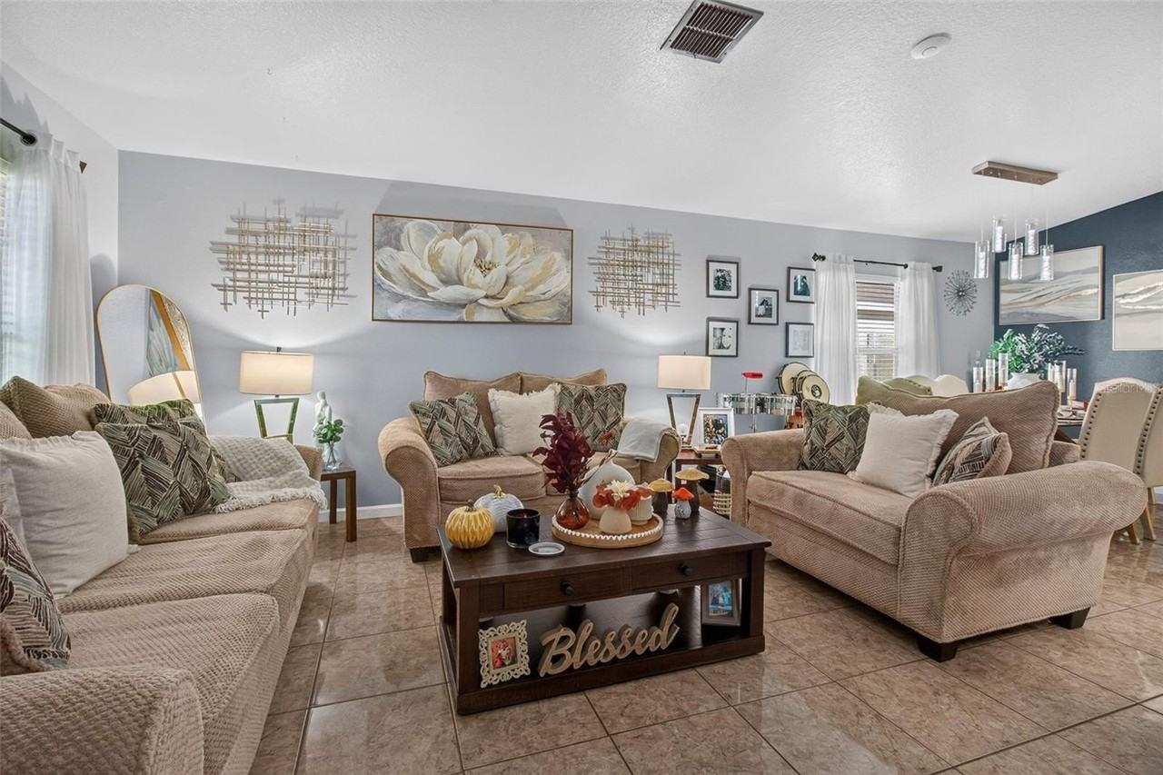 1234 Hill Flower Dr - Photo 5 of 50