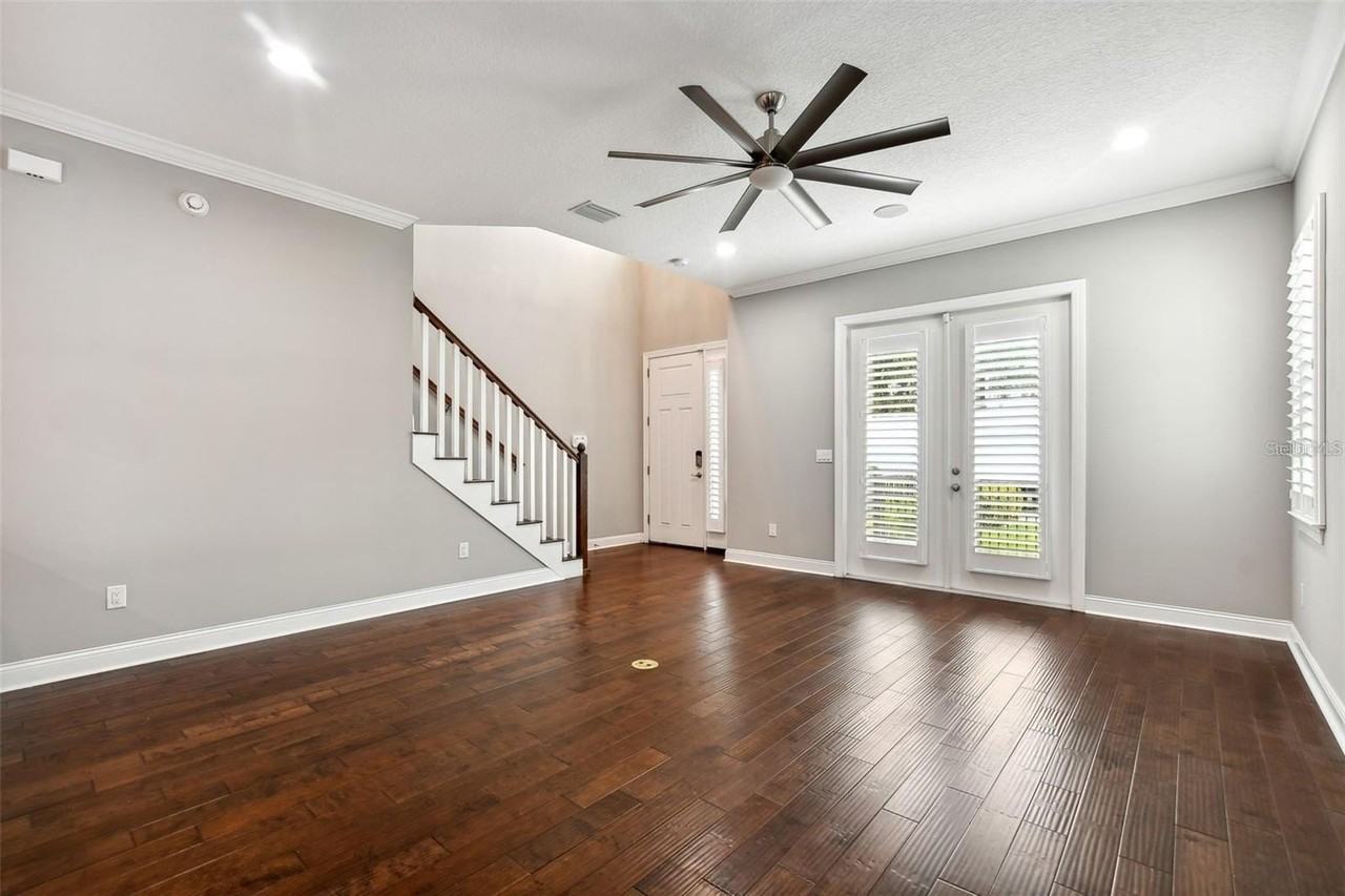 403 S Melville Ave - Photo 5 of 31