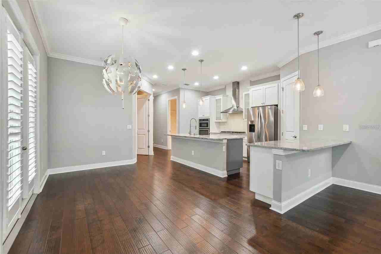 403 S Melville Ave - Photo 6 of 31
