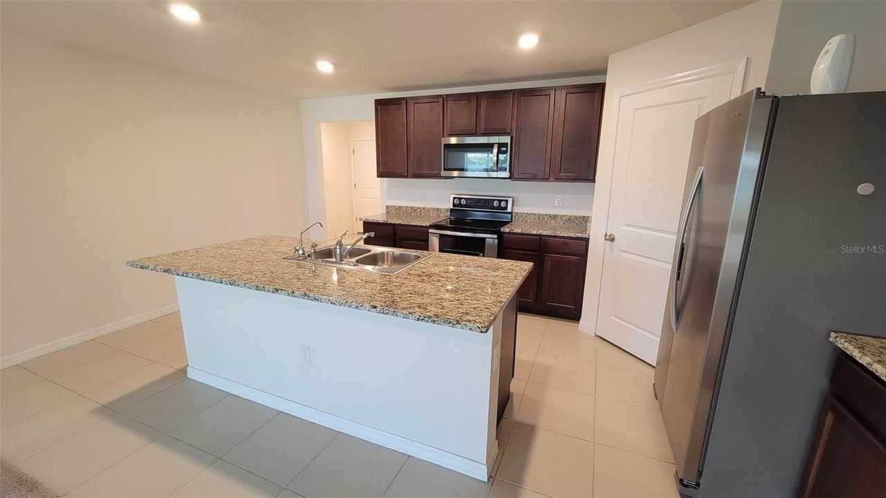 1102 Coastal Hammock Ave - Photo 7 of 31