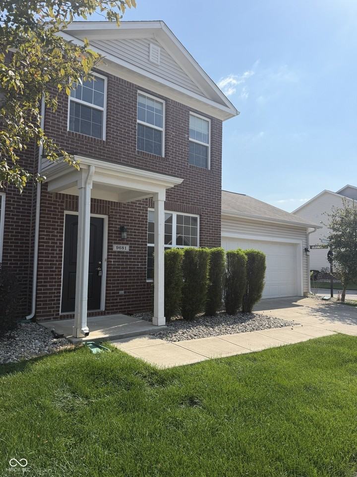 9681 Angelica Dr - Photo 3 of 44