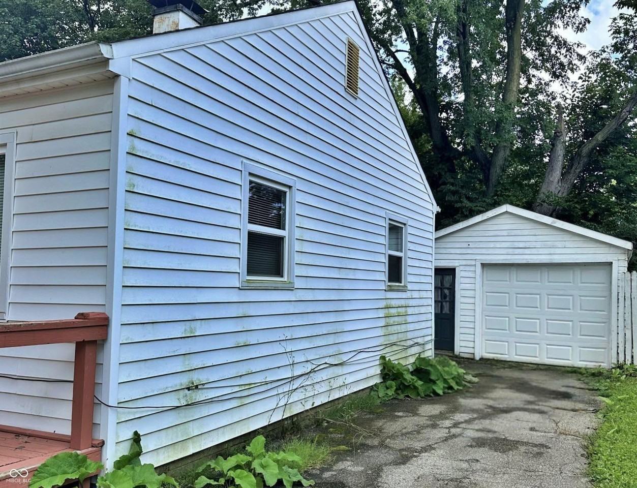 2230 N Goodlet Ave - Photo 3 of 15