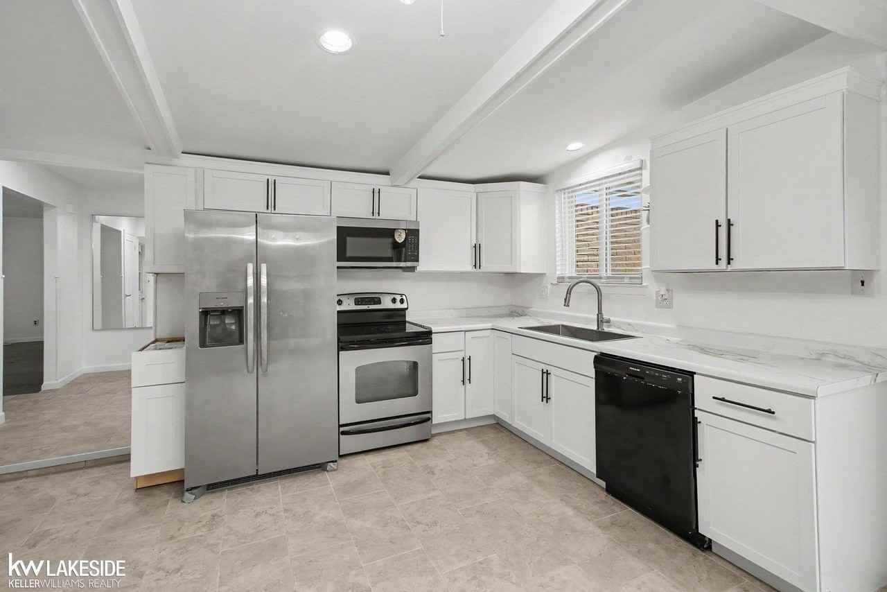 33136 Breckenridge Dr - Photo 5 of 16