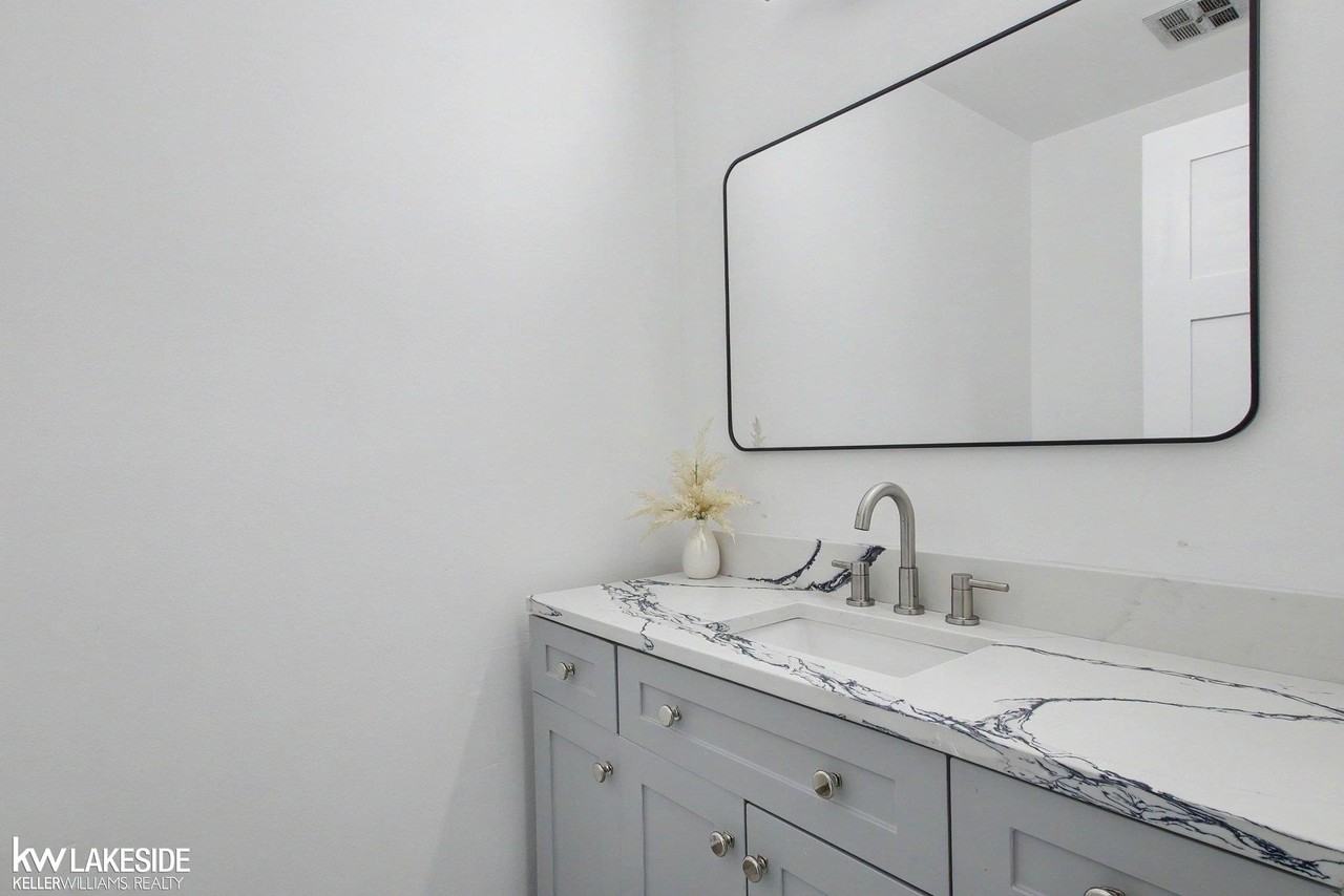 33136 Breckenridge Dr - Photo 7 of 16