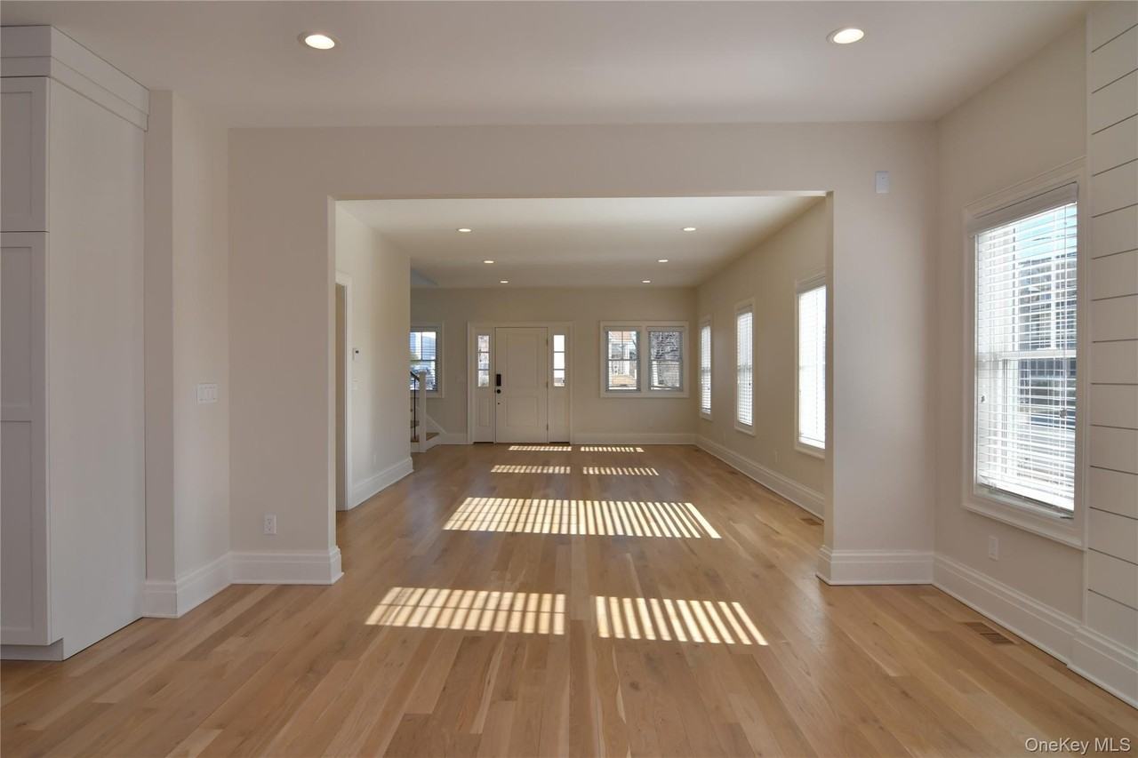 5 Madison Pl - Photo 2 of 19
