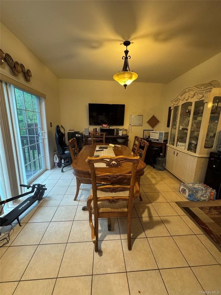28 Hidden Creek Blvd - Photo 4 of 11