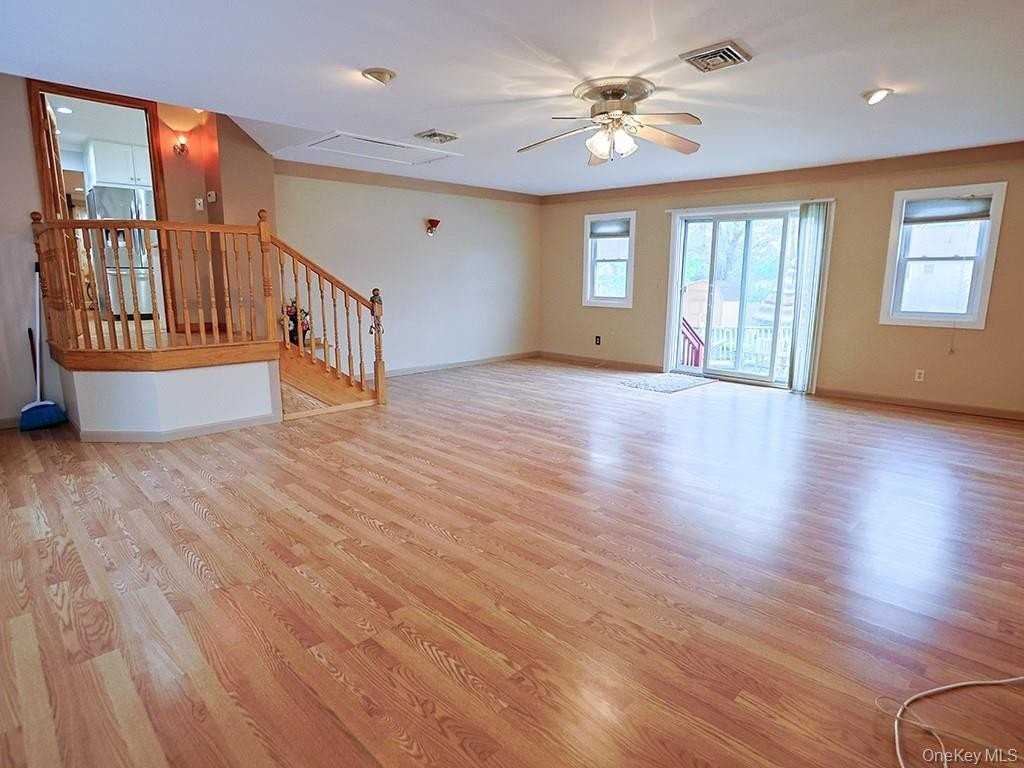 68 Weaver St - Photo 3 of 43