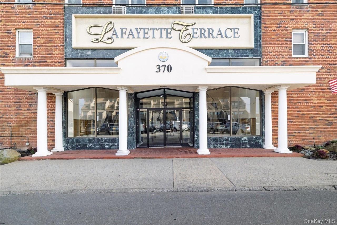 370 W Broadway #5C