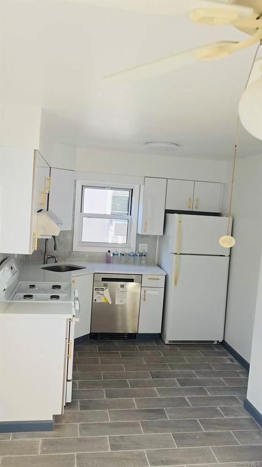 22 Pansy Ave - Photo 2 of 8