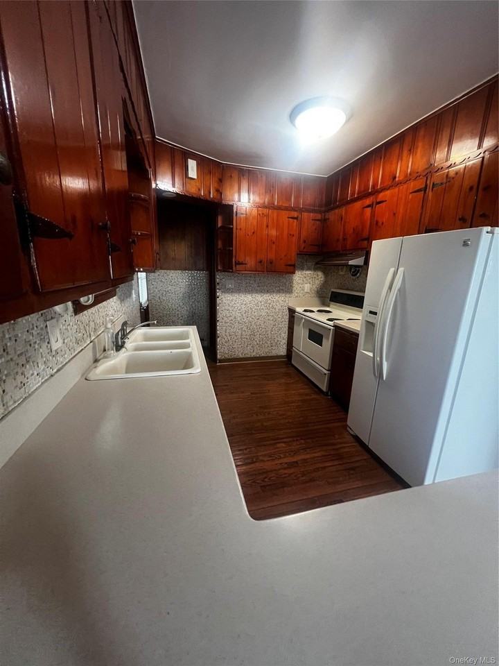 29 Lake St - Photo 3 of 8