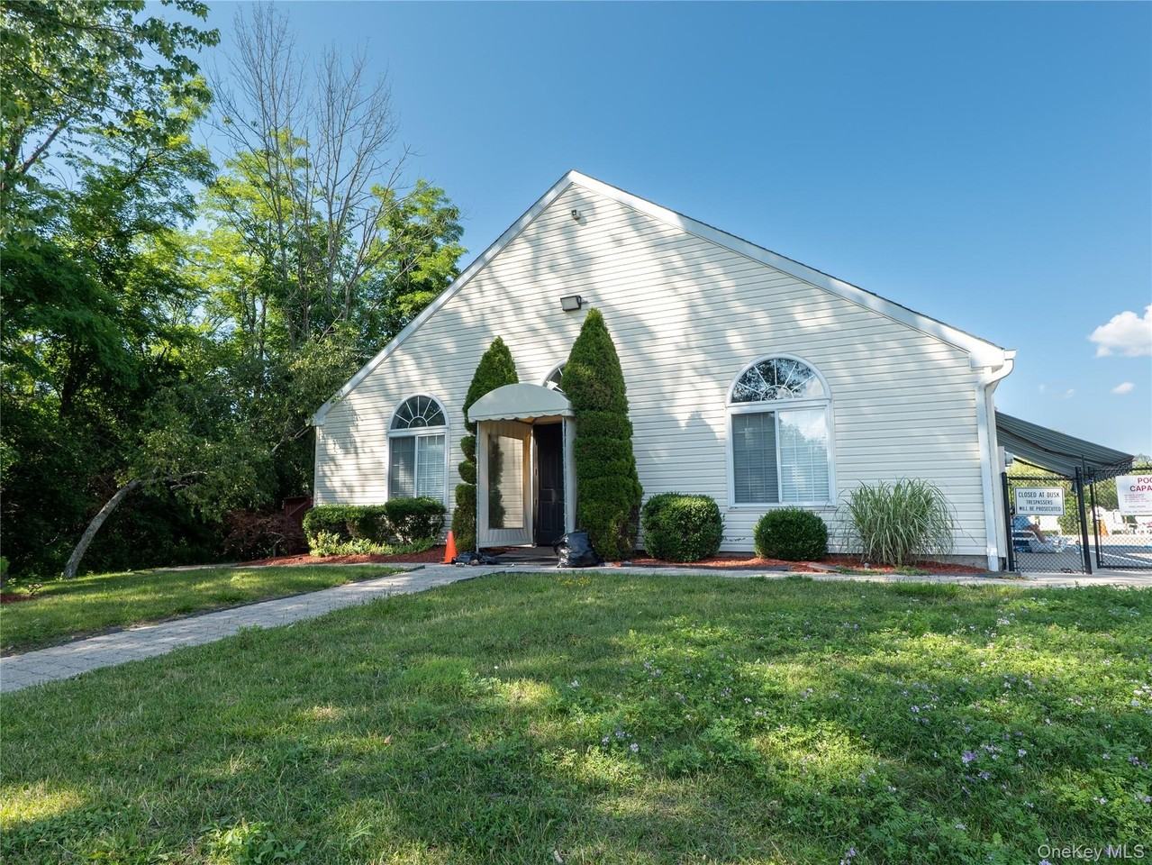 402 Mountain Laurel Dr - Photo 5 of 18