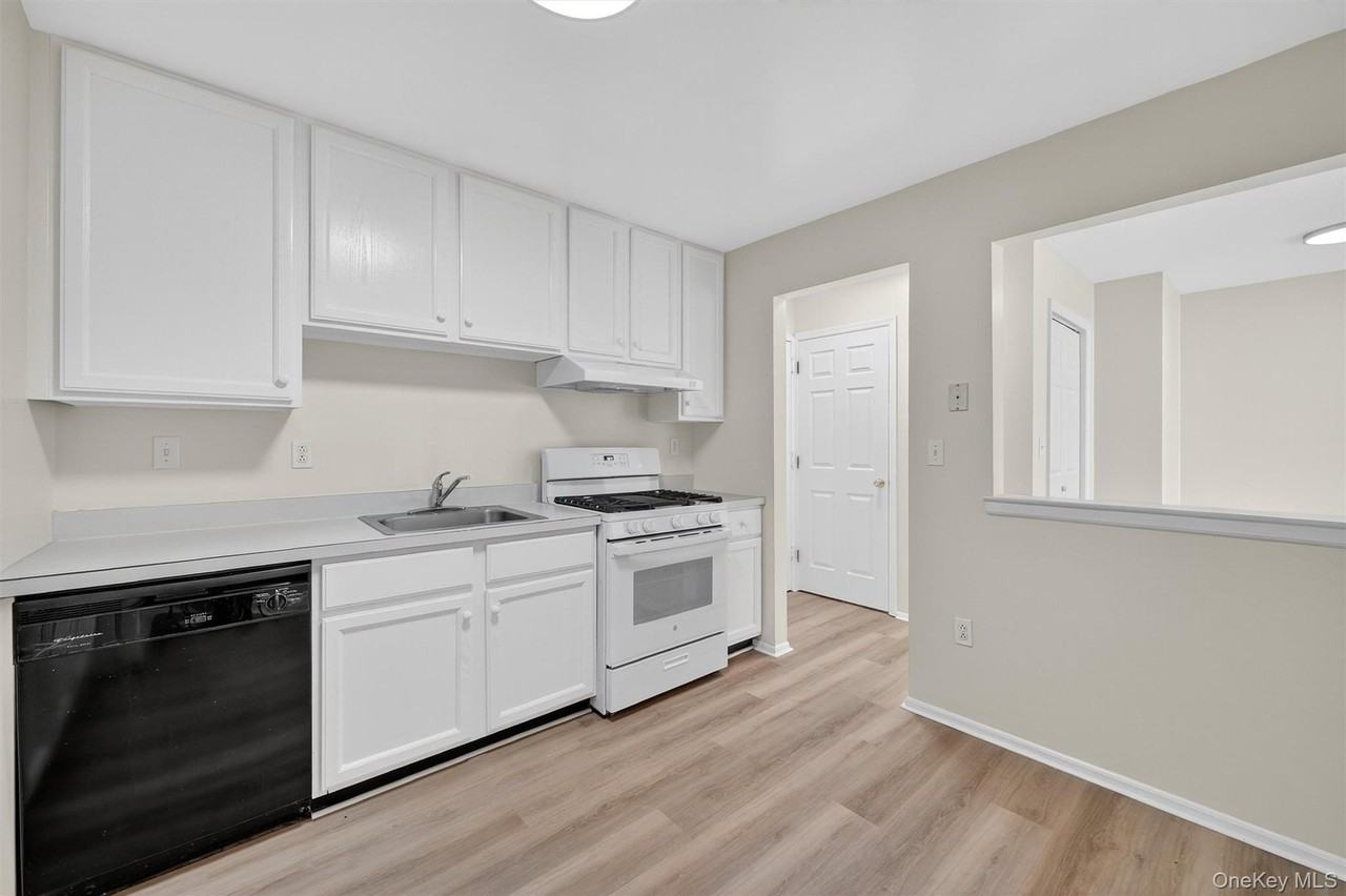 10 Chestnut St #A202 - Photo 4 of 30