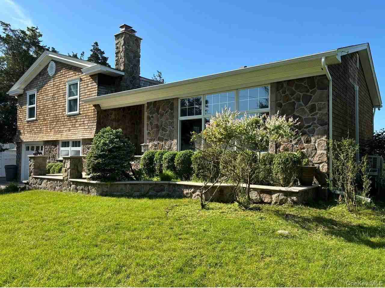 8 Bay Rd - Photo 2 of 21