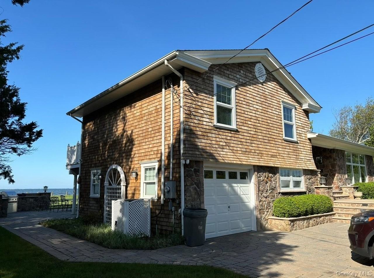 8 Bay Rd - Photo 3 of 21