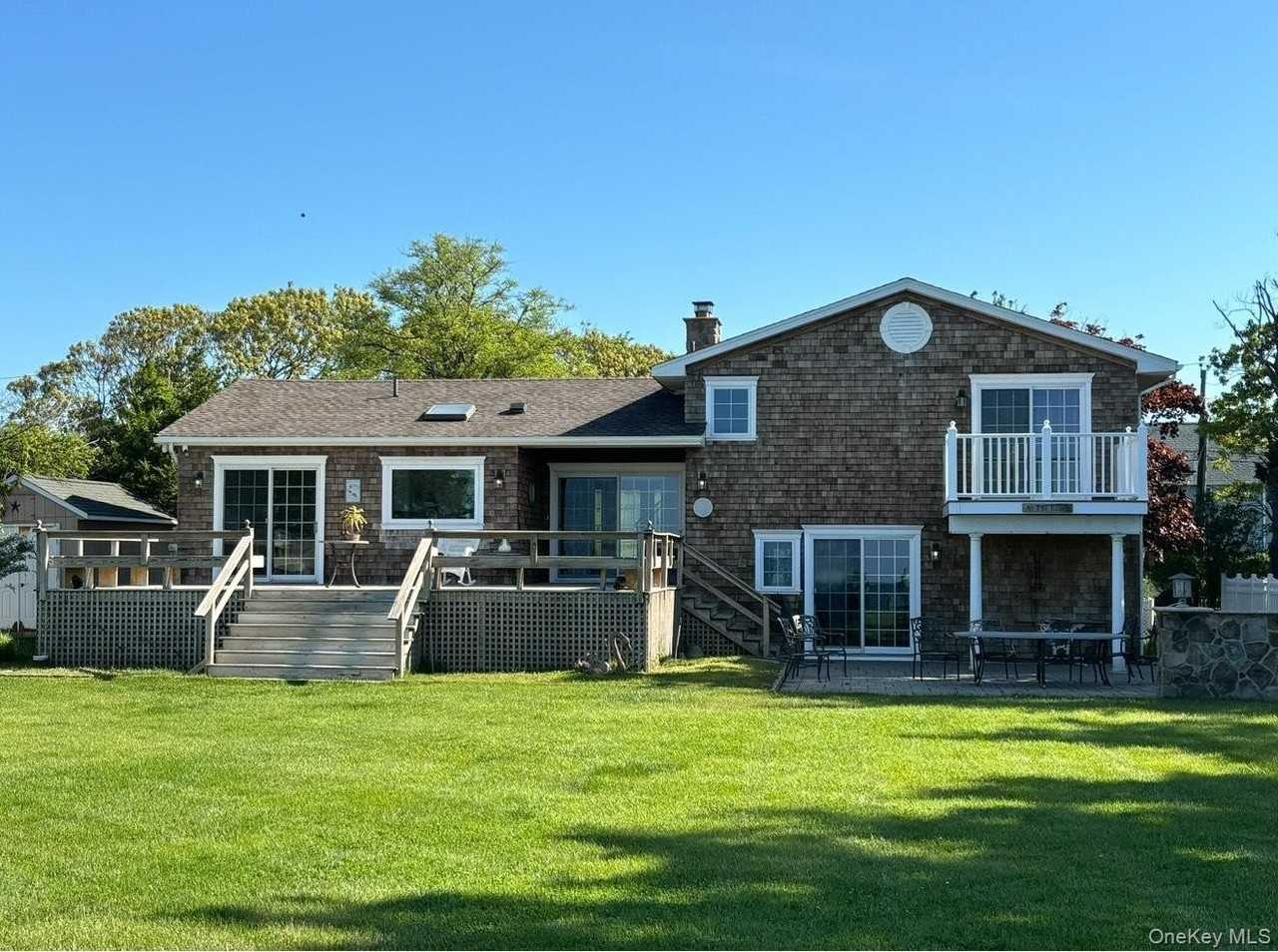8 Bay Rd - Photo 4 of 21