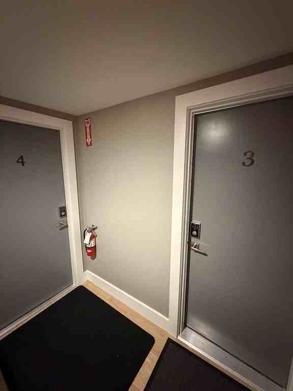 944 East St #3 - Photo 4 of 23