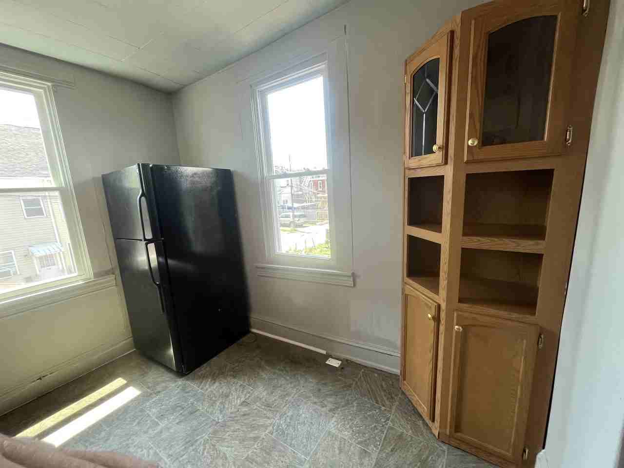 714 W Poplar St #2 - Photo 5 of 23
