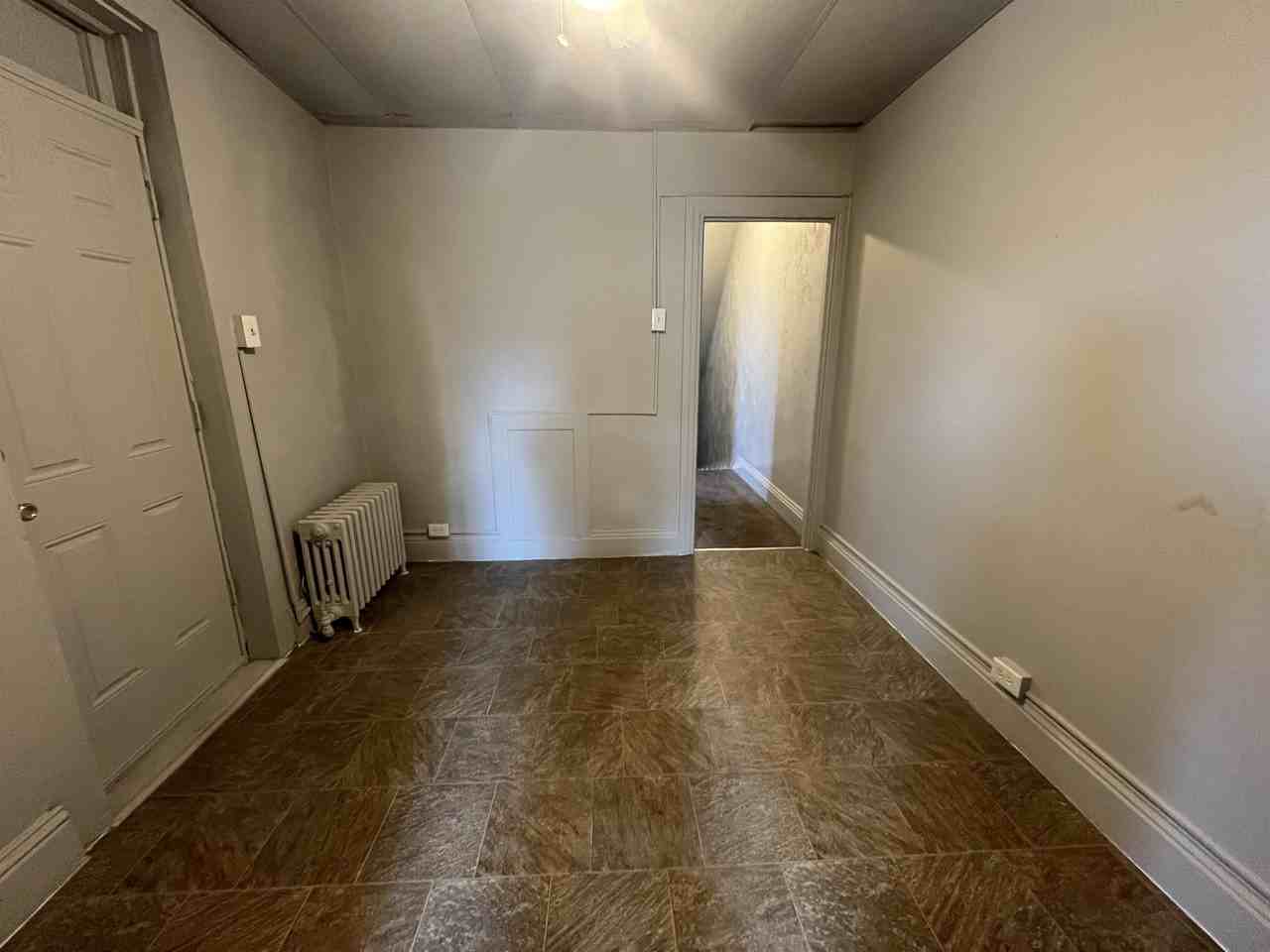 714 W Poplar St #2 - Photo 6 of 23