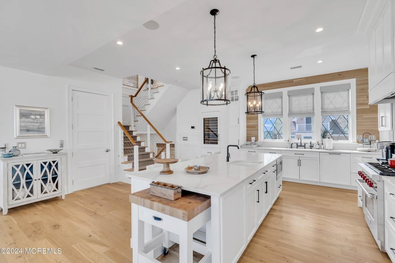 226 Dune Ave - Photo 6 of 43