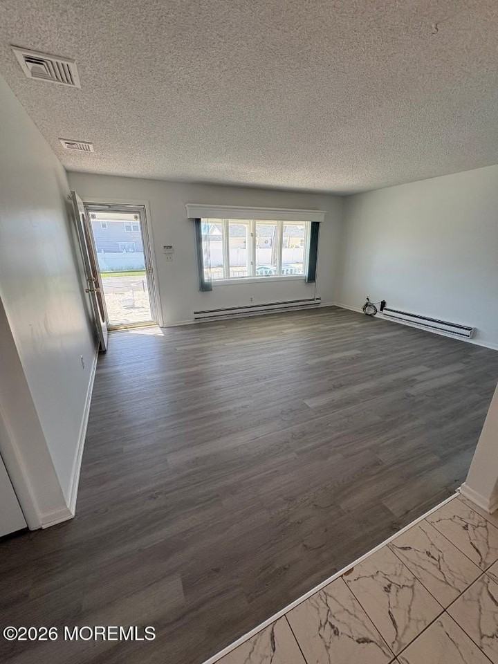 3248 Beachview Dr - Photo 2 of 25
