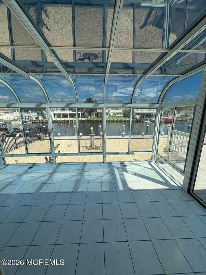3248 Beachview Dr - Photo 7 of 25