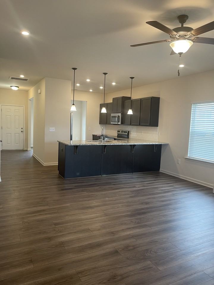 205 Timberline Oak Dr #1 - Photo 4 of 11
