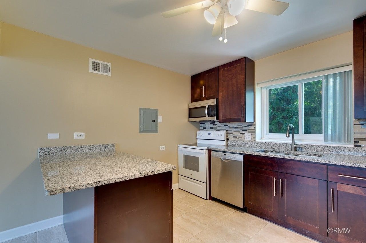 34 N Main St #1S - Photo 5 of 14