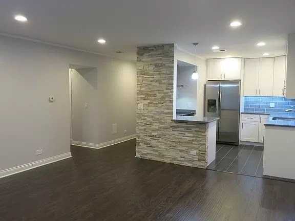 930 Perrie Dr #203 - Photo 3 of 14