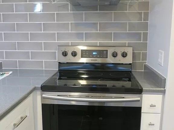 930 Perrie Dr #203 - Photo 5 of 14