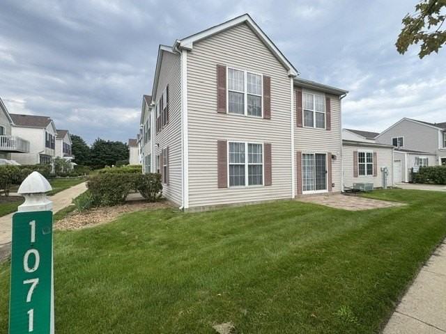 1071 Symphony Dr - Photo 3 of 22