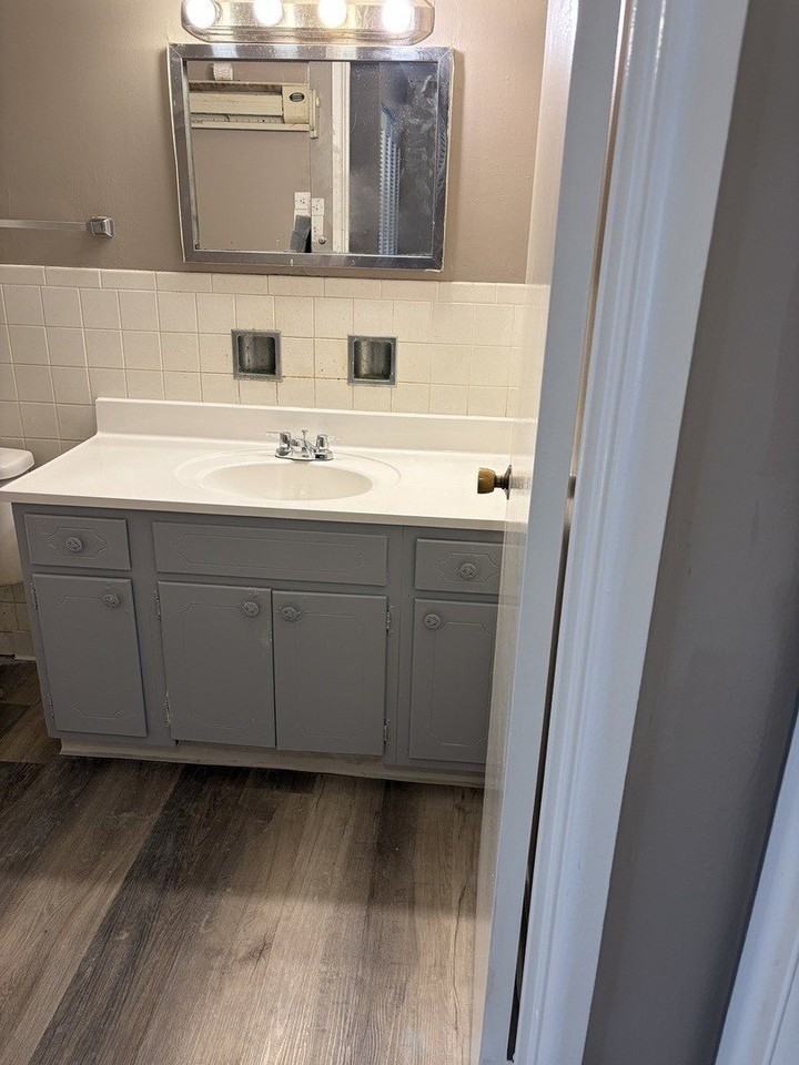 9533 Mansfield Ave #1 - Photo 6 of 9