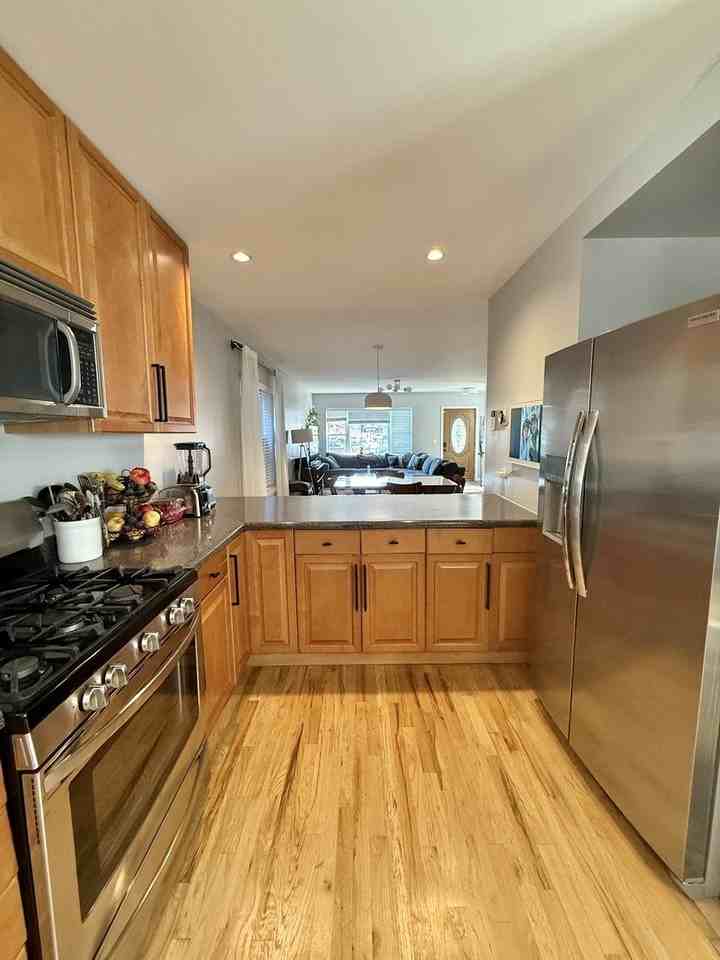 2002 W Coulter St #1 - Photo 6 of 31