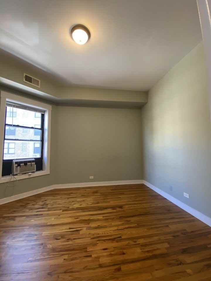 856 W Montrose Ave #2A - Photo 4 of 13