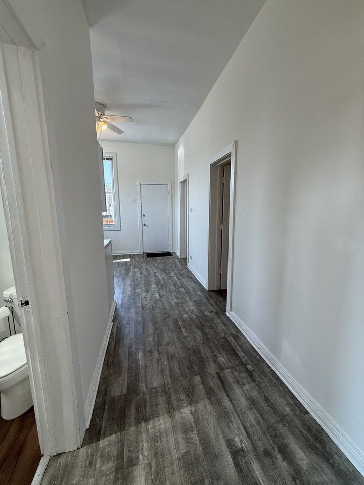 1450 W Chicago Ave #3R - Photo 7 of 17