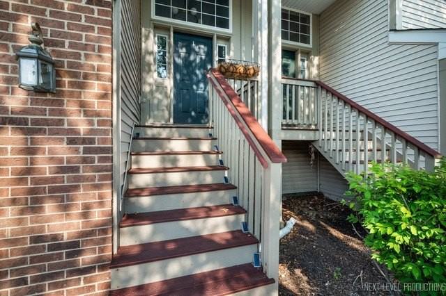 3023 Saganashkee Ln - Photo 4 of 29
